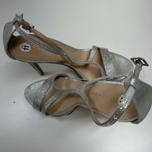 Pelle Moda Karisa High Heel in Silver Size 11 Women’s NEW Heels T-Strap Sparkly - Picture 11 of 13